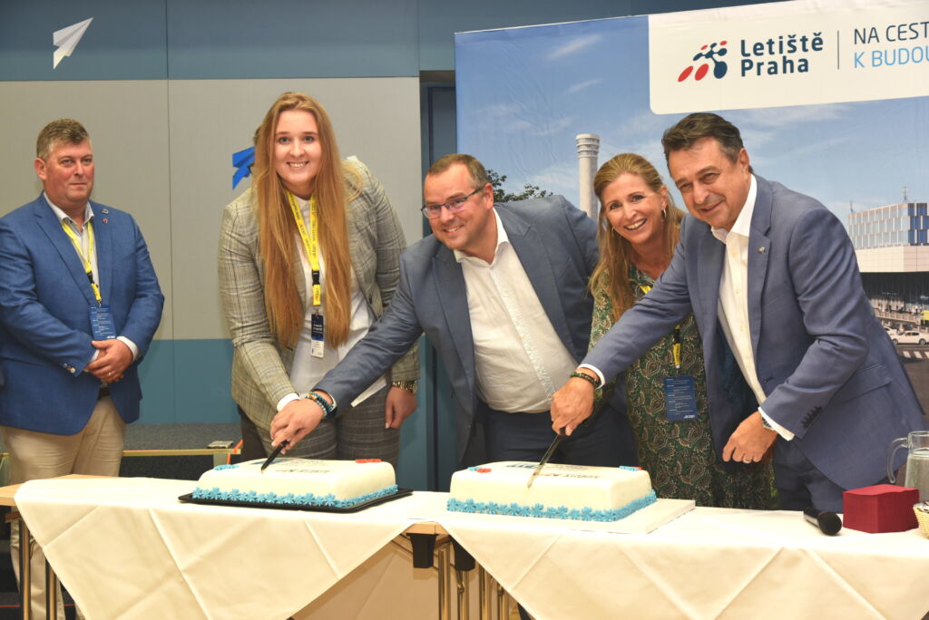 aci world stsc and aci europe tosc prague 2025 krájení dortu