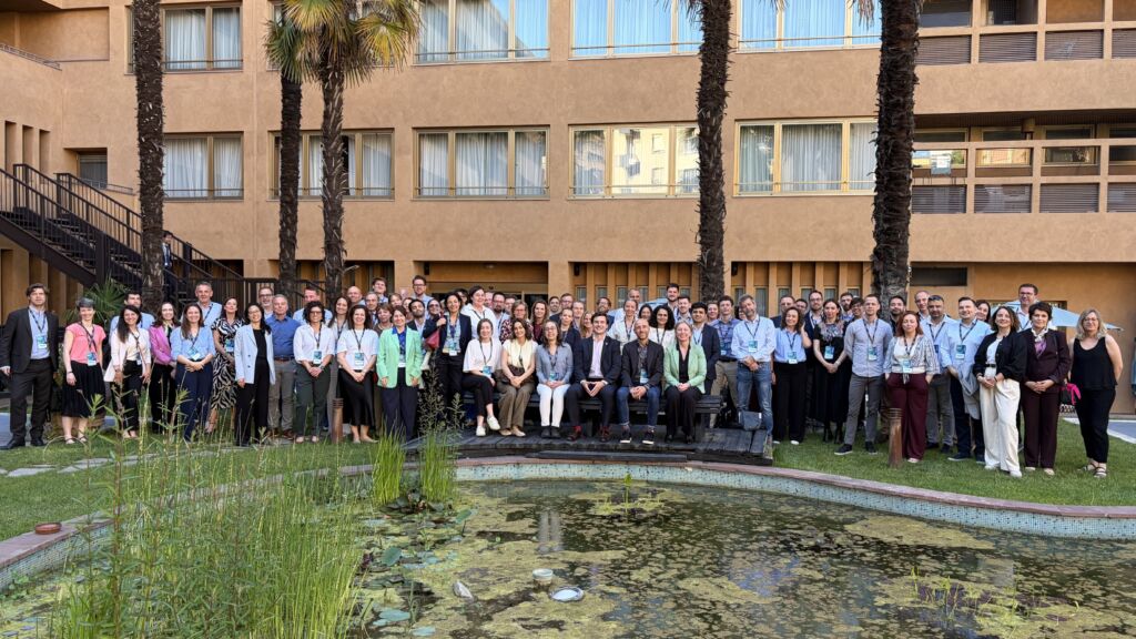 group picture institutional
